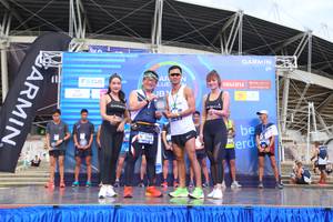 BIB: 868
                            <button type="button" onclick="openModal(4725852)" class="btn btn-primary btn-sm float-right btn-popup" data-toggle="modal" data-target=".modal-high-quality">
                        <i class="fas fa-shopping-cart"></i> Add to Cart
                    </button>
                                            <button type="button" onclick="isThisMe(4725852, true)" class="btn btn-success btn-sm float-right btn-popup btn-isme hidden" data-toggle="tooltip" data-placement="bottom" title="นี่คือรูปของคุณใช่ไหม คลิกที่นี่เพื่อเอาเข้าอัลบั้ม">
                        <i class="fas fa-plus"></i> Add to album
                    </button>
                    <button type="button" onclick="isThisMe(4725852, false)" class="btn btn-warning btn-sm float-right btn-popup btn-isnotme hidden">
                        <i class="fas fa-ban"></i> Remove from album
                    </button>